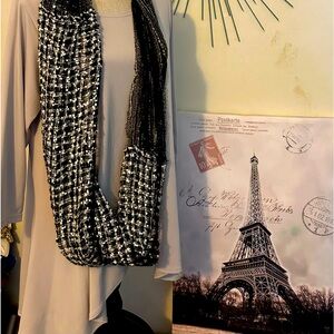 NWOT Minicci infinity scarf in black and greys. Unisex